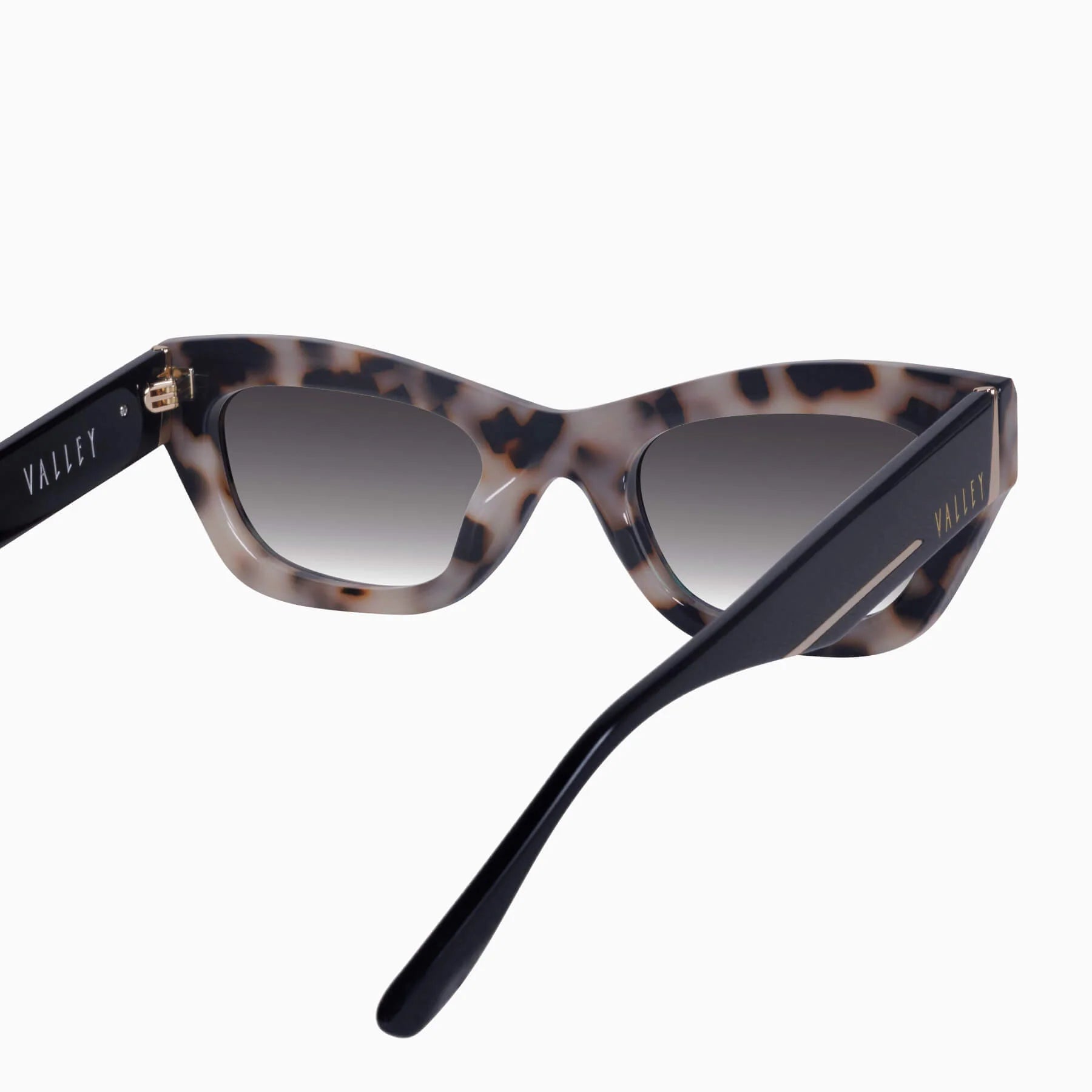 Valley | Delancey - Cookie Tort w. Gold Metal / Black Gradient Lens
