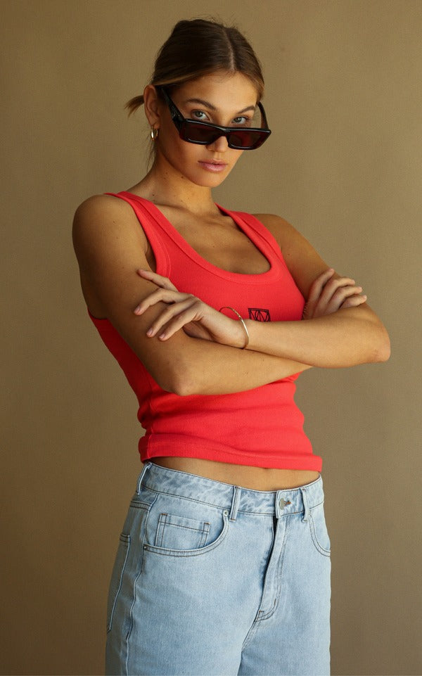 Araminta James | Classic Tank Coral