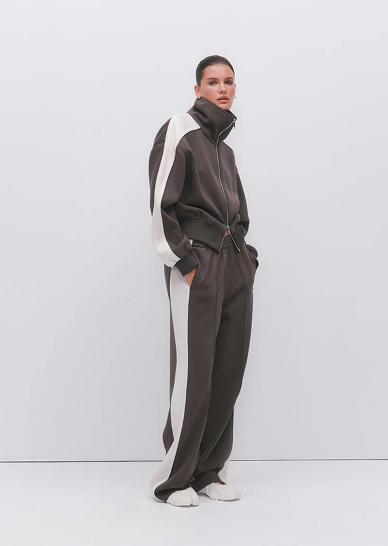 PE Nation | Triumph Pant 2.0 - Dark Olive/Whisper White