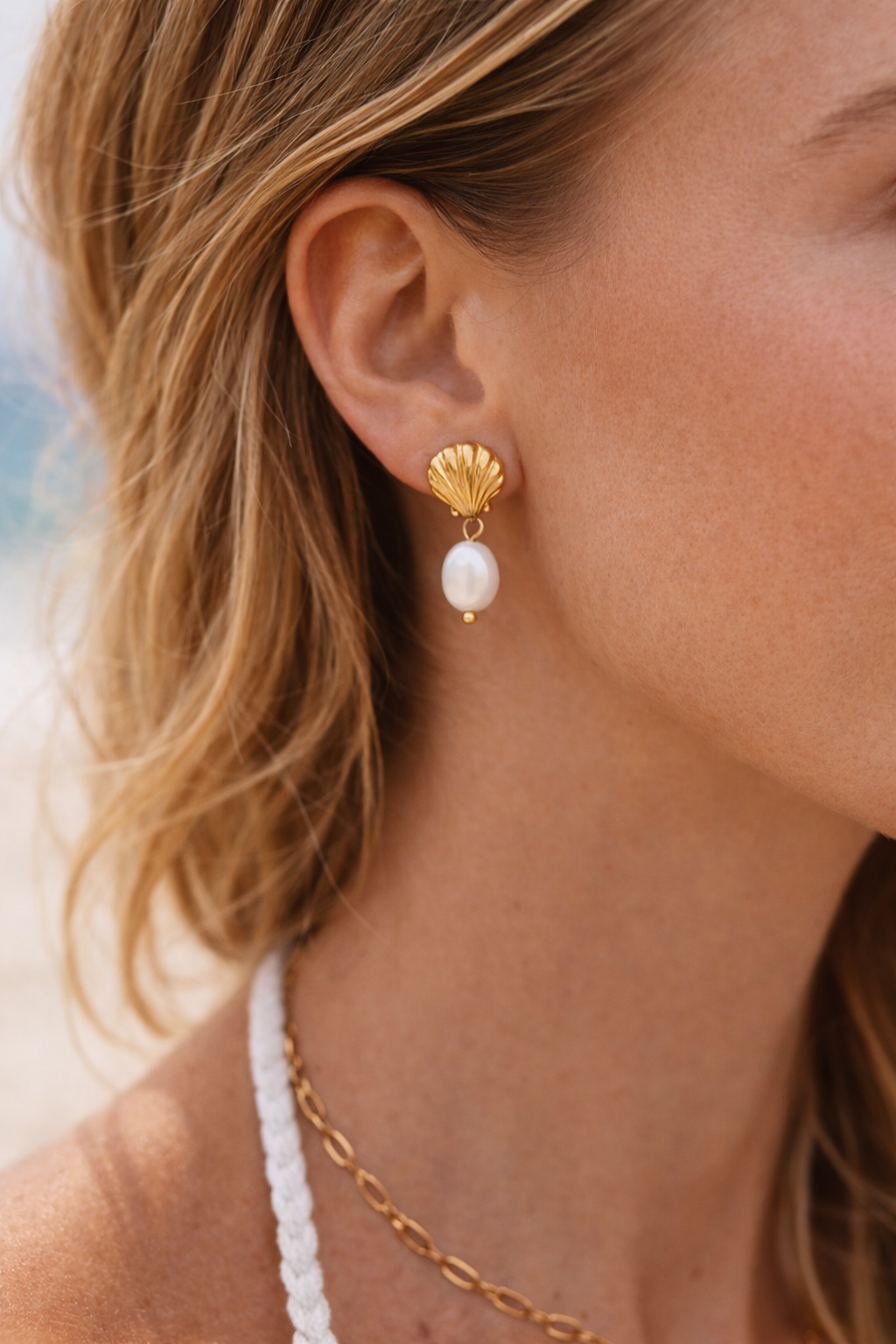 R&T | Isla Shell Pearl Earrings – Gold