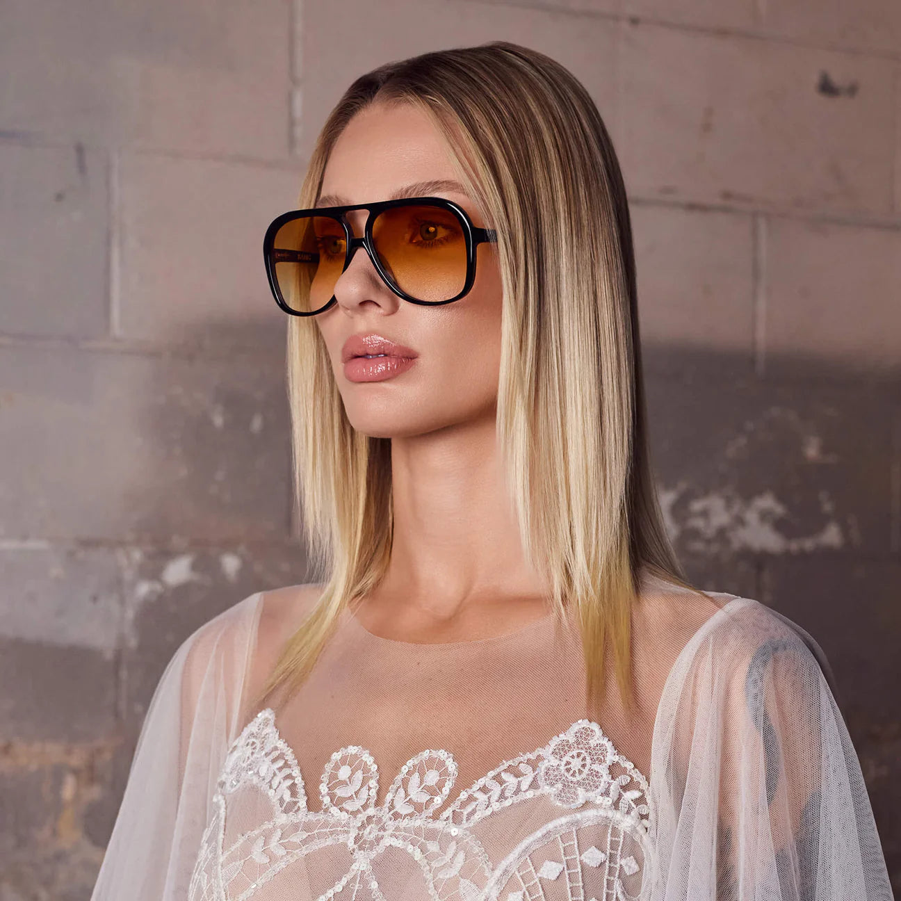 Valley | Bang - Gloss Black w. Gold Metal / Orange Gradient Lens
