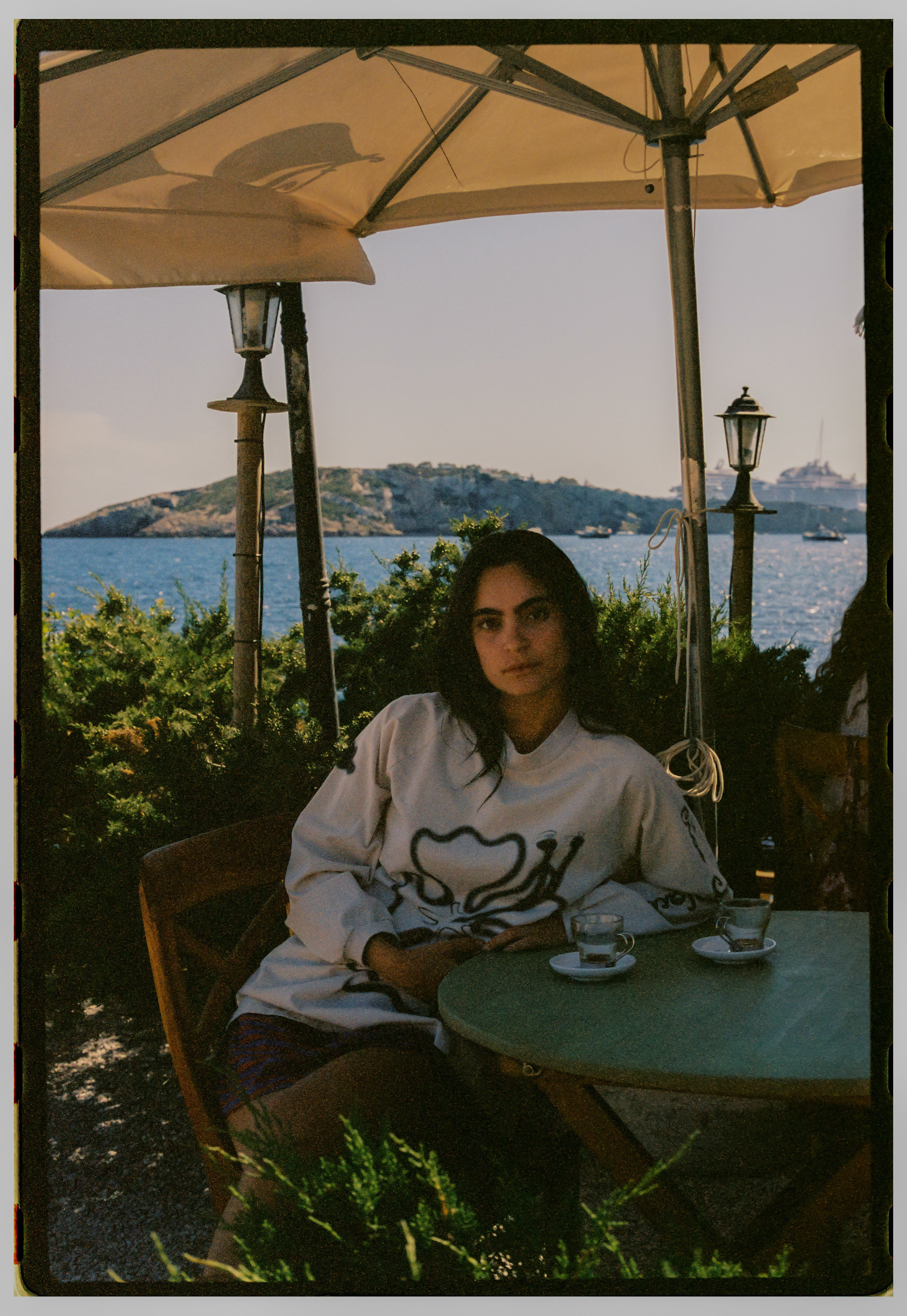 Ciao Ciao Vacation | Cloud Hibiscus Haven LS Tee - Cream