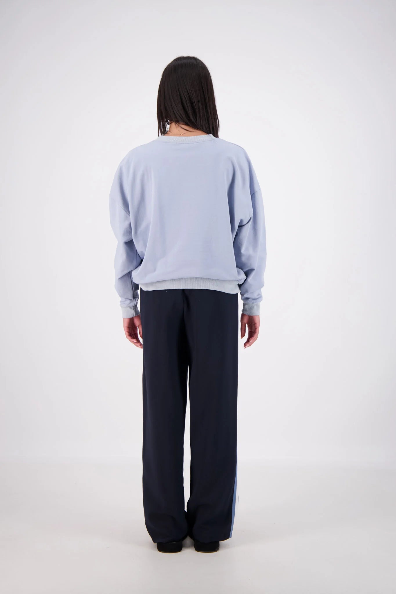 Jasmine Alexa | Relaxed Crew Neck Sweatshirt Powder Blue Small
