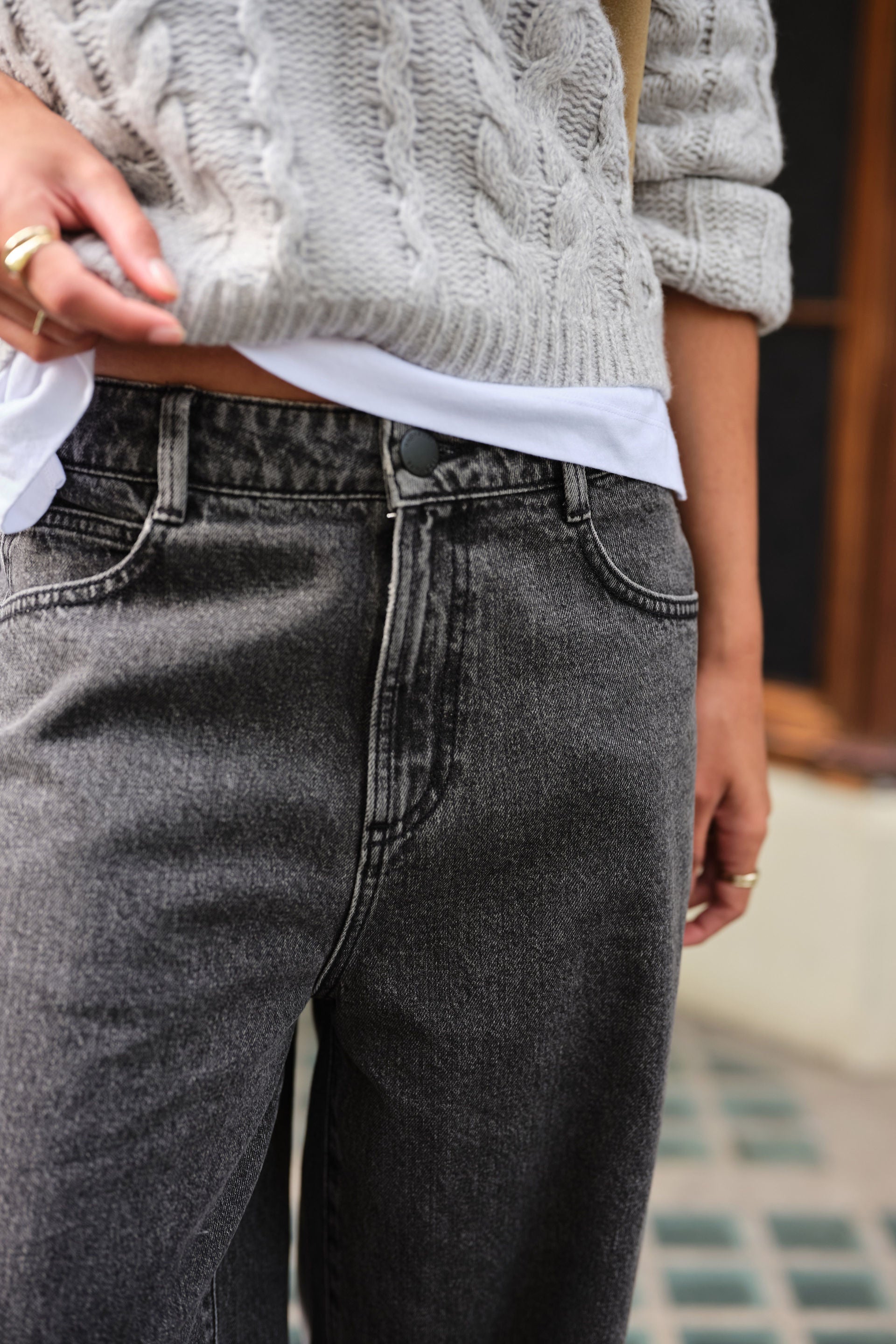 Ceres Life | Maggie Tapered Barrel Jean - Faded Black