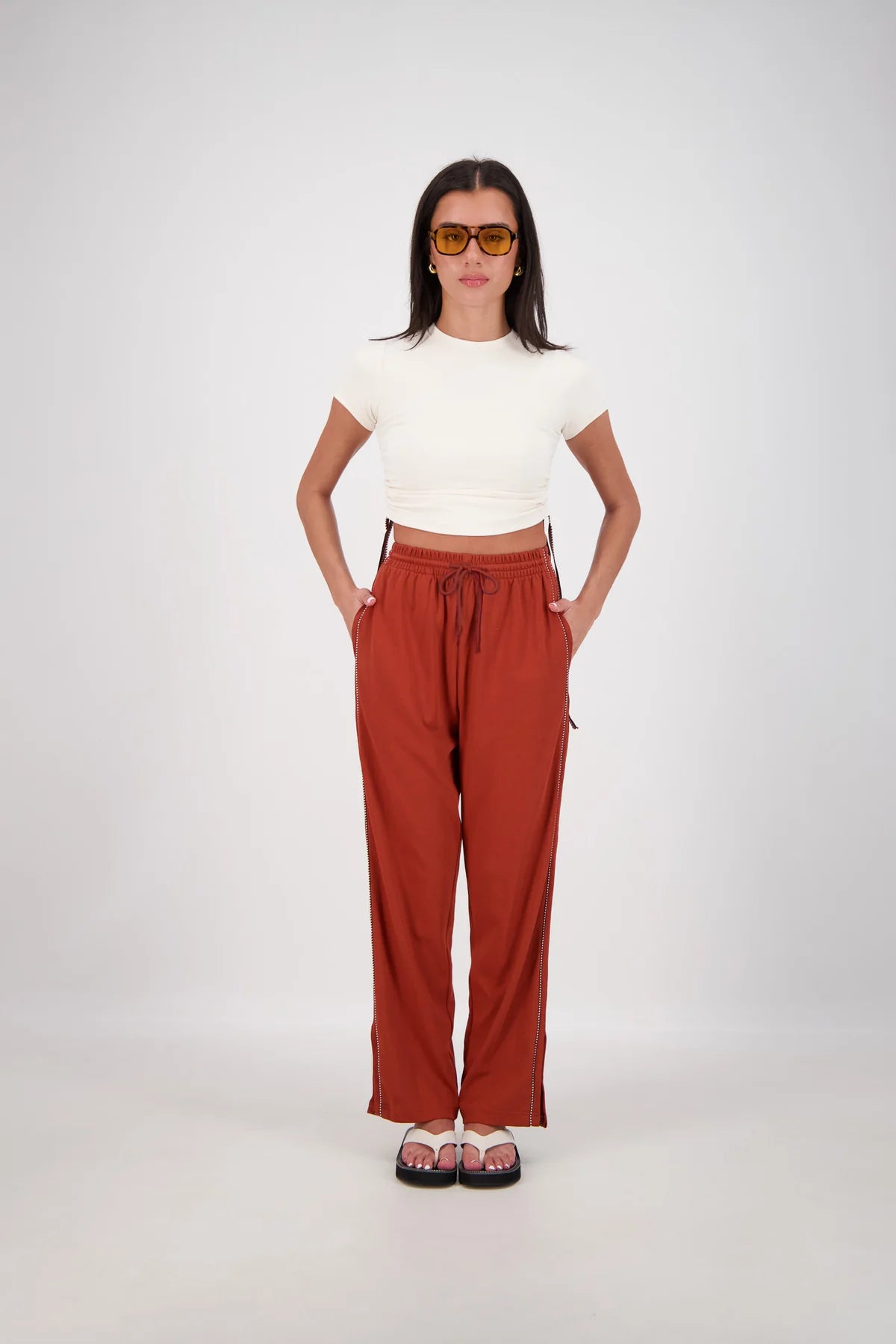 Jasmine Alexa | Manarola Trackpant Tobacco