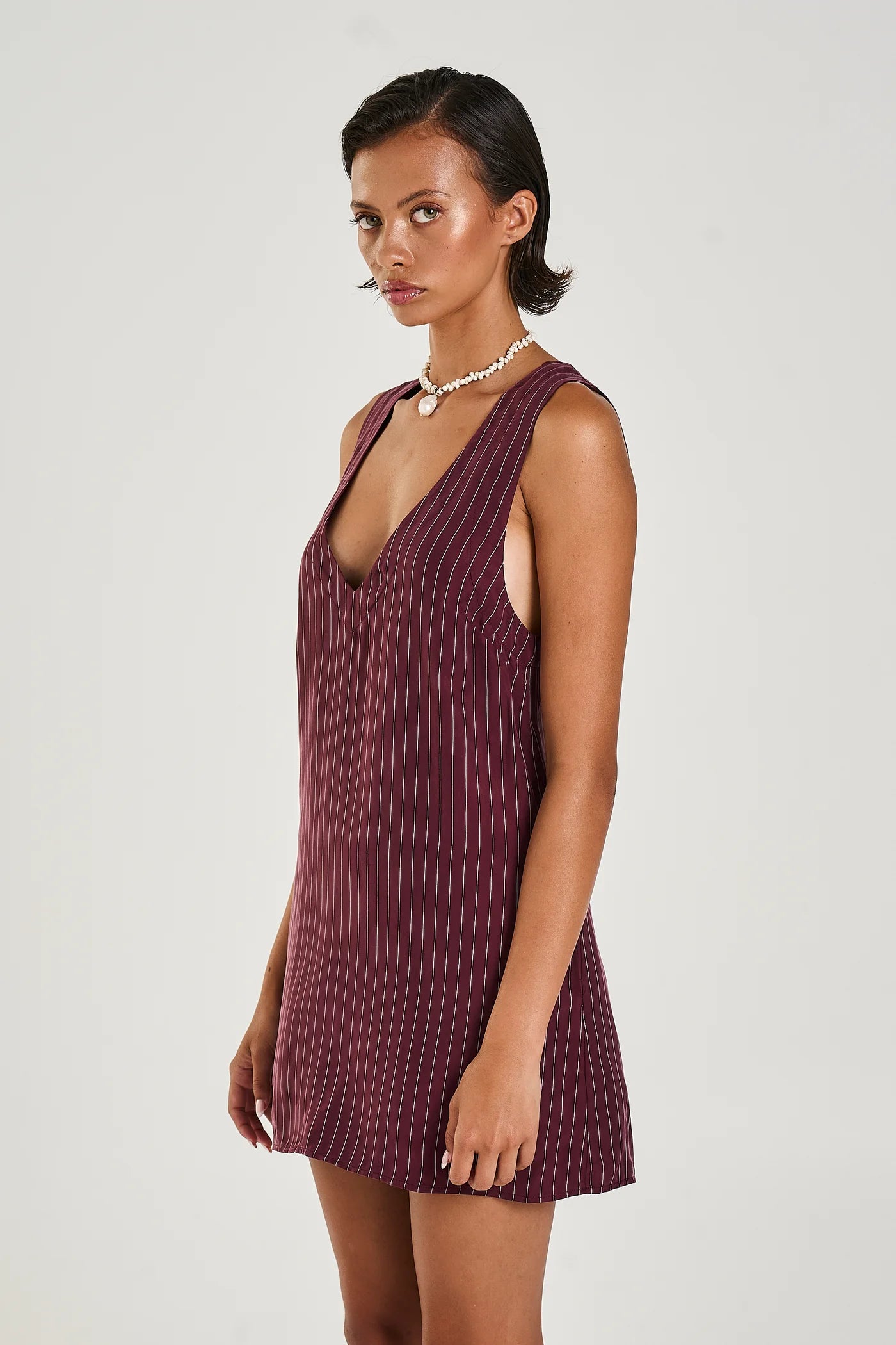 Summi Summi | V-Neck Shift Dress Kina Pinstripe