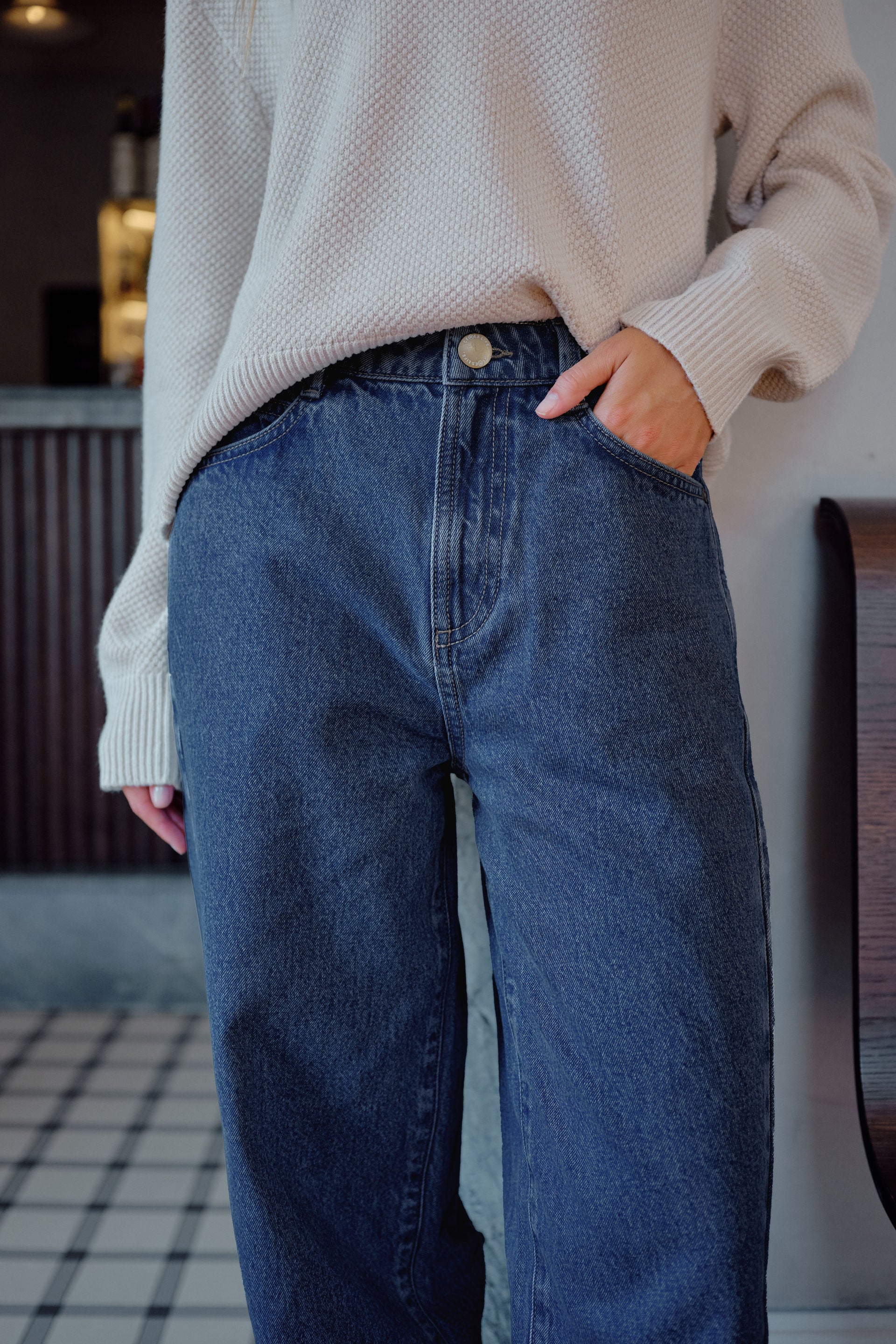 Ceres Life | Leah Tapered Barrel Jean - Fresh Indigo