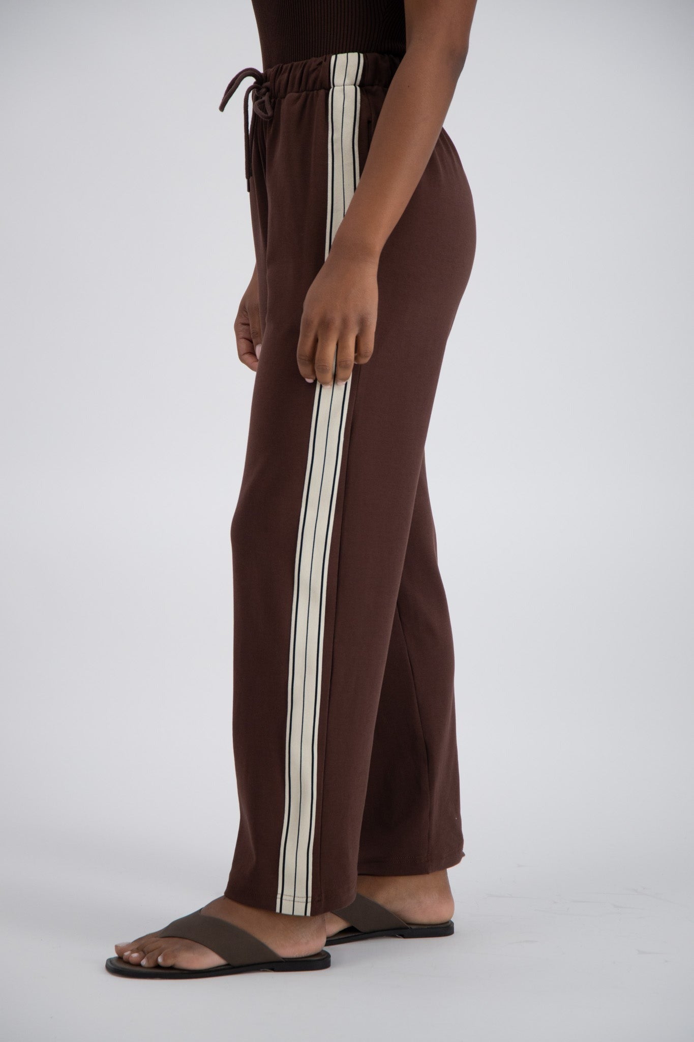 Jasmine Alexa | Panarea Trackpant Brown