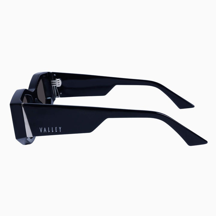 Valiant Gloss Black w. Silver Metal / Black Lens