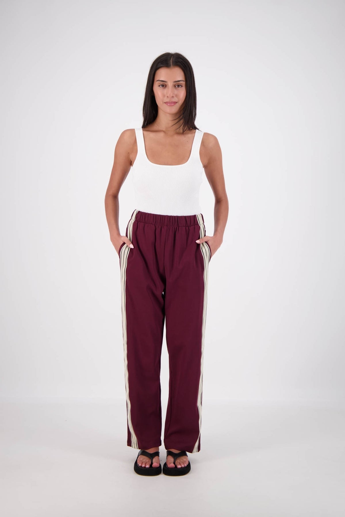 Jasmine Alexa | Panarea Trackpant Plum