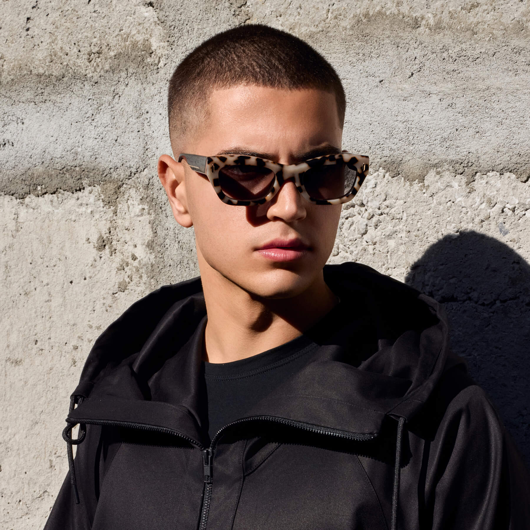 Valley | Delancey - Cookie Tort w. Gold Metal / Black Gradient Lens