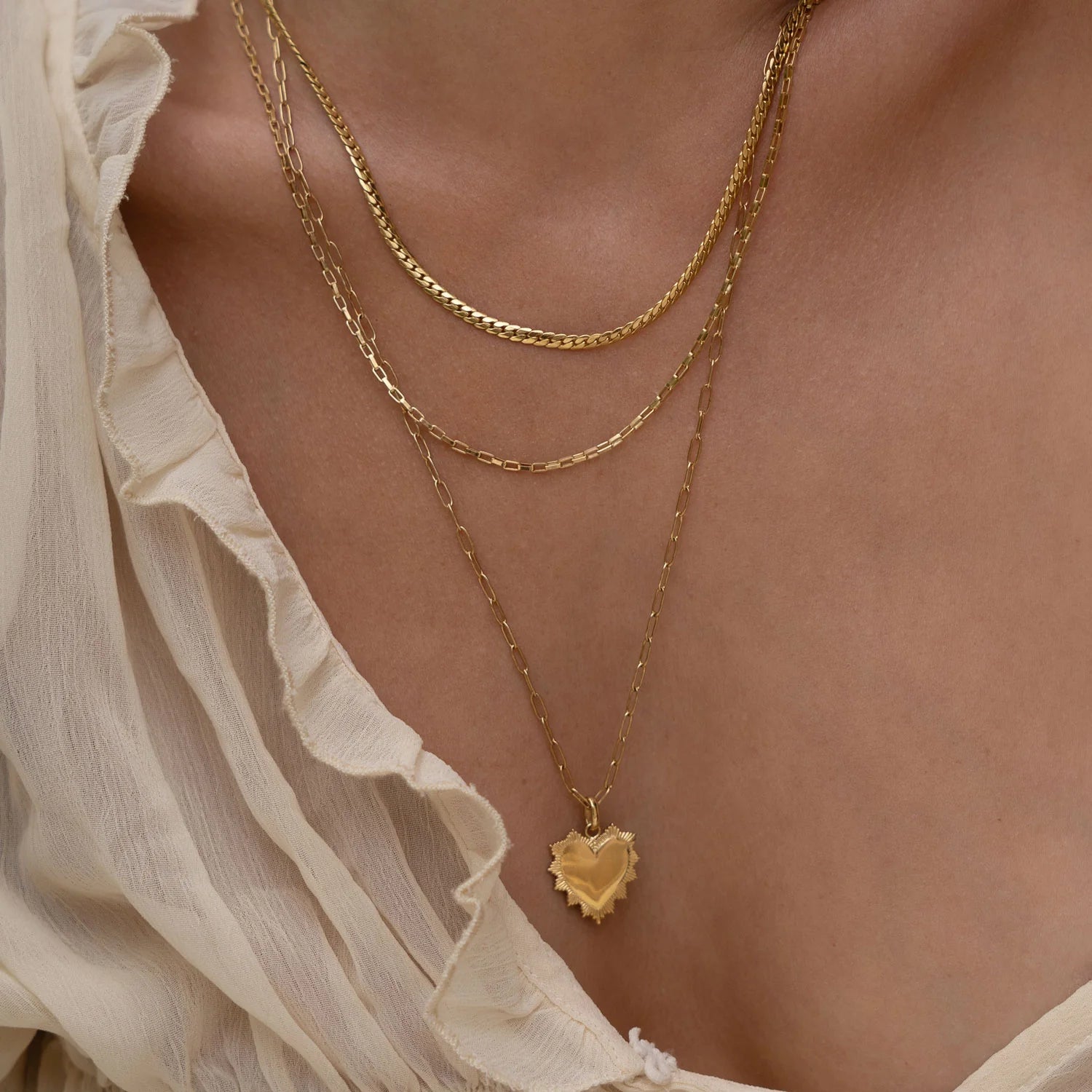 Arms Of Eve | Queen Of Hearts Gold Necklace