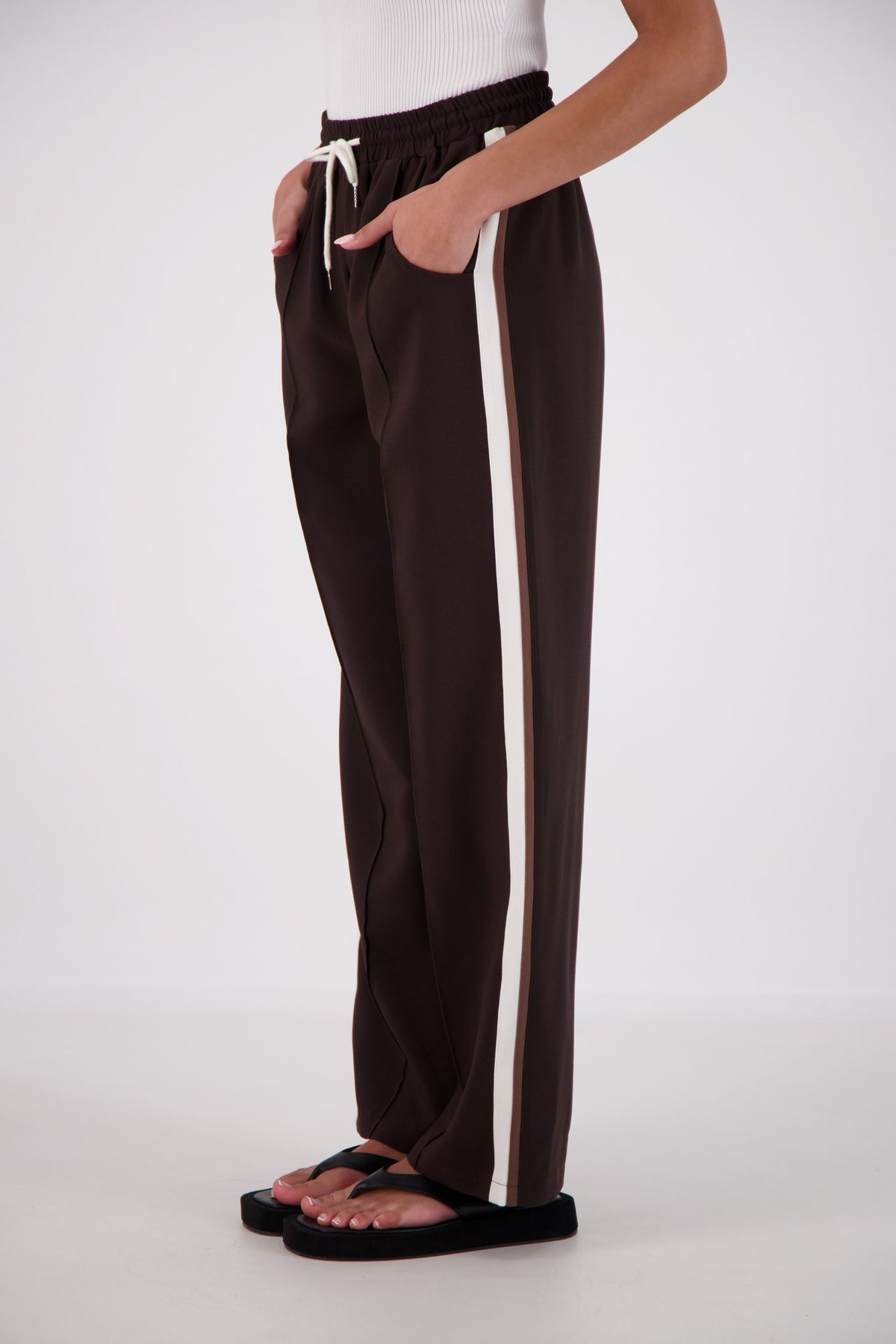 Jasmine Alexa | Cassis Trouser Dark Brown