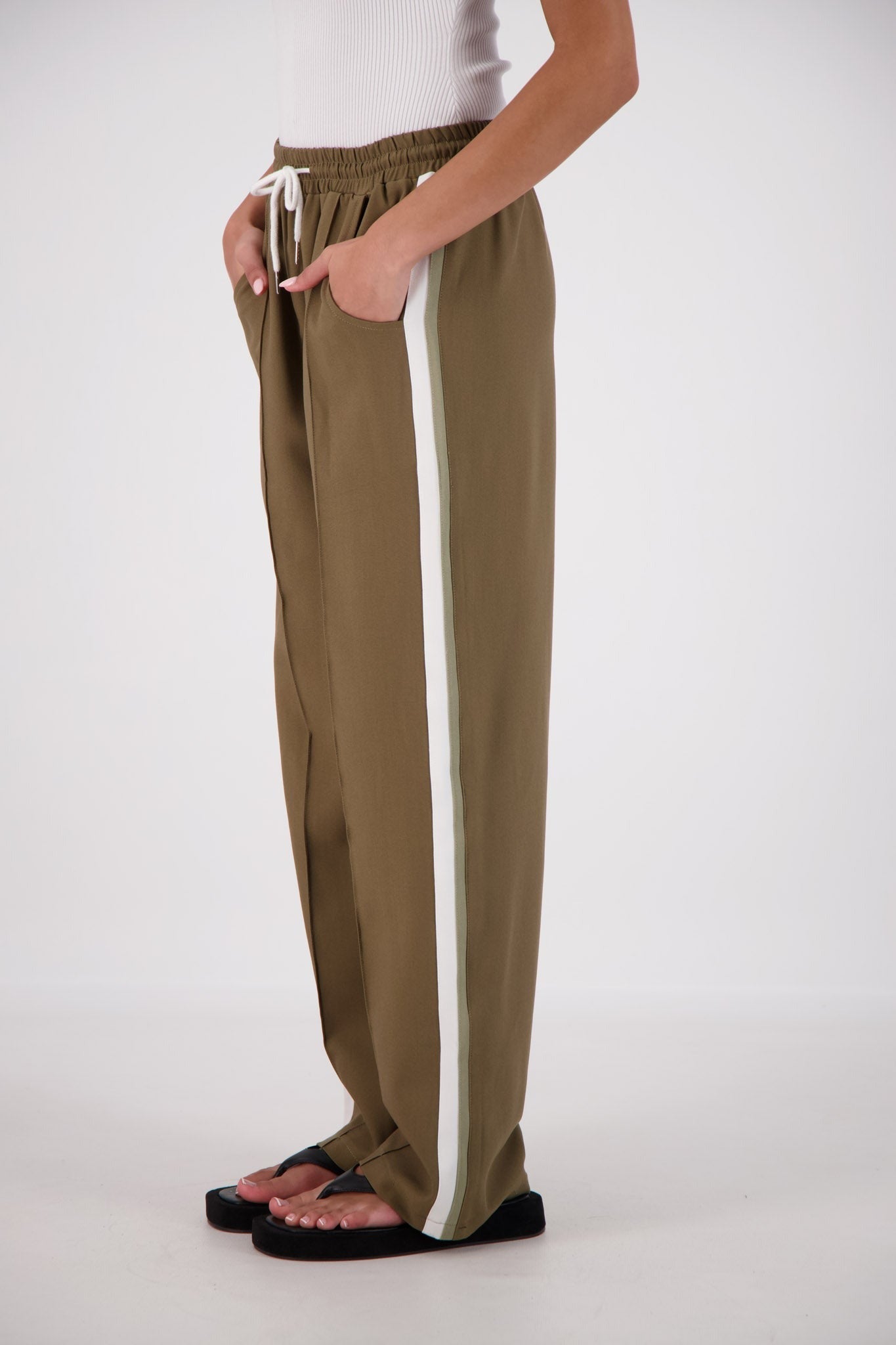 Jasmine Alexa | Cassis Trouser Olive