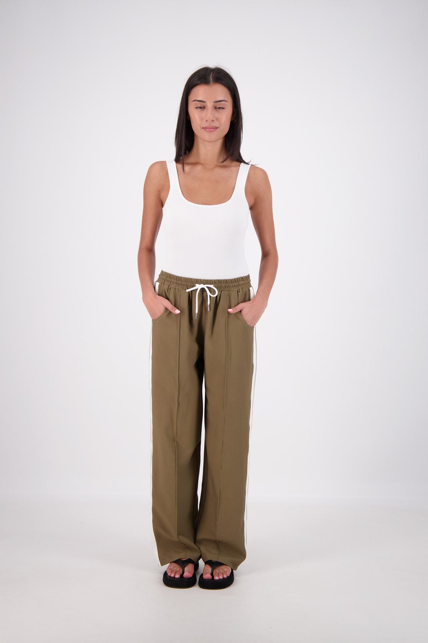 Jasmine Alexa | Cassis Trouser Olive