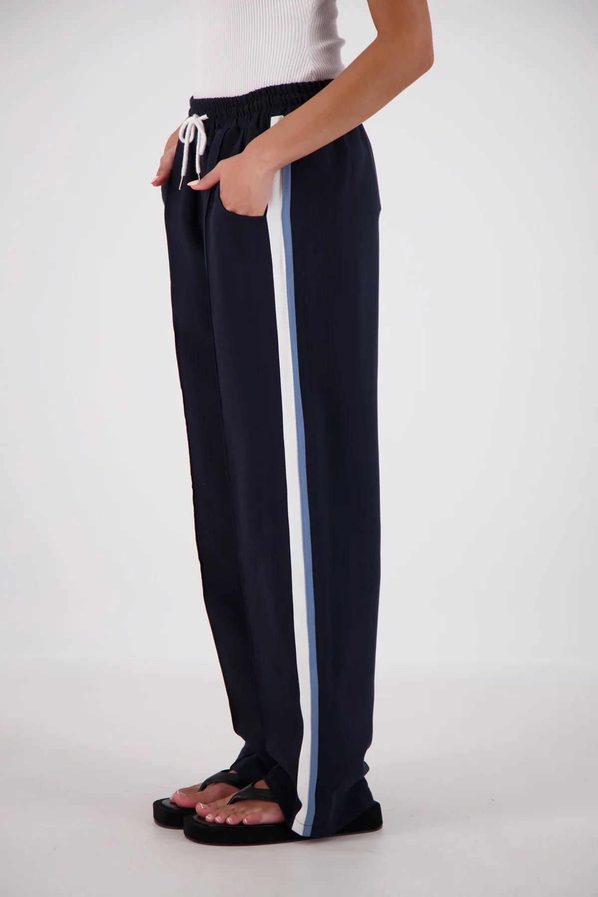 Jasmine Alexa | Cassis Trouser - Navy