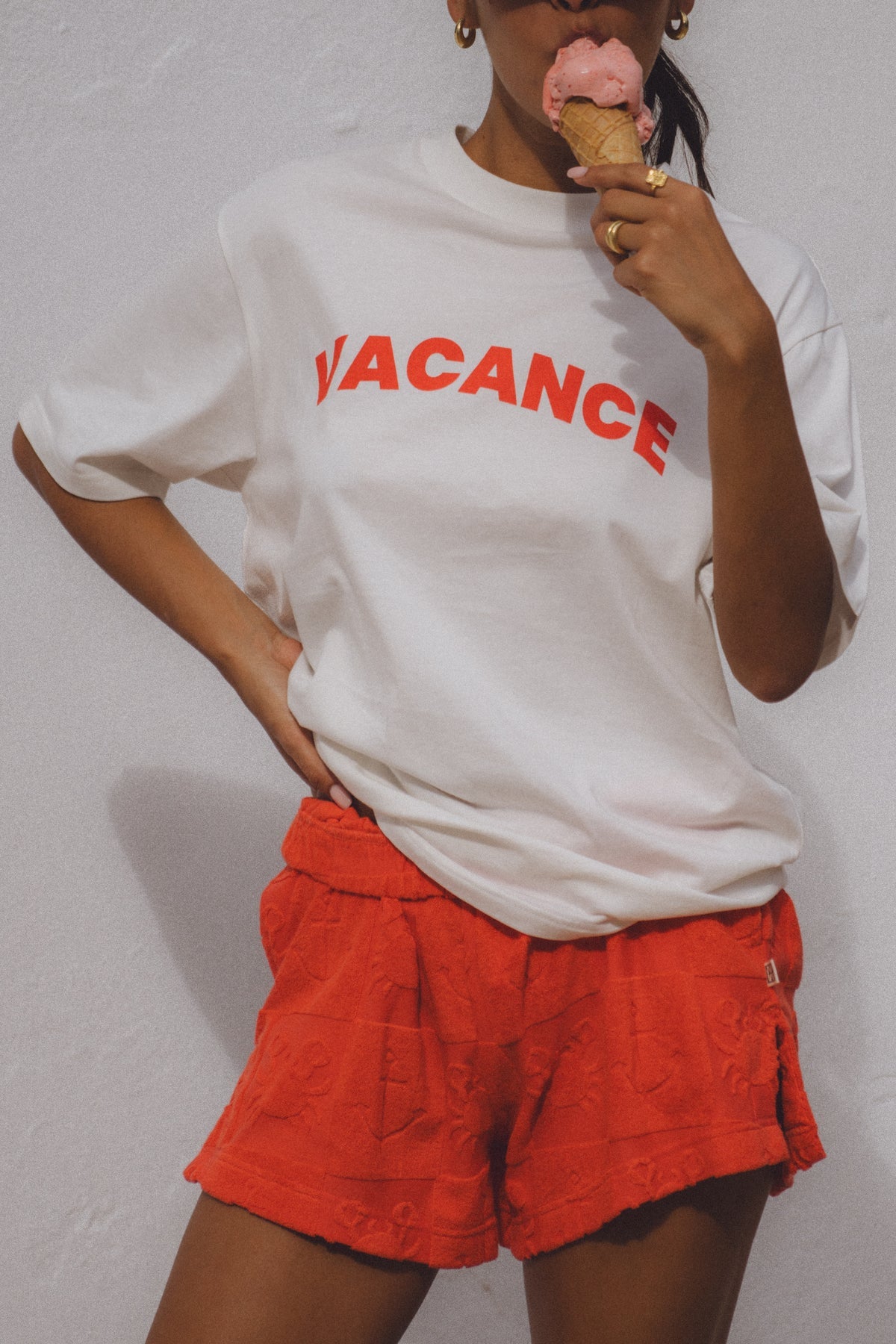 Araminta James | Vacance Tee Snow