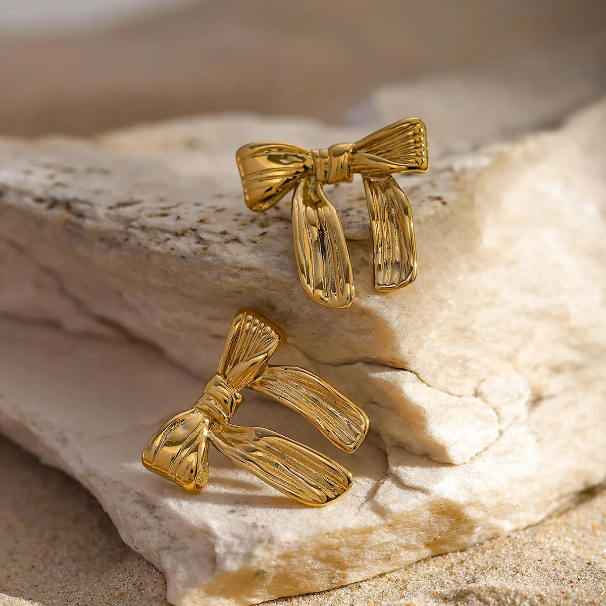 R&T | Bianca Bow Earrings - Gold