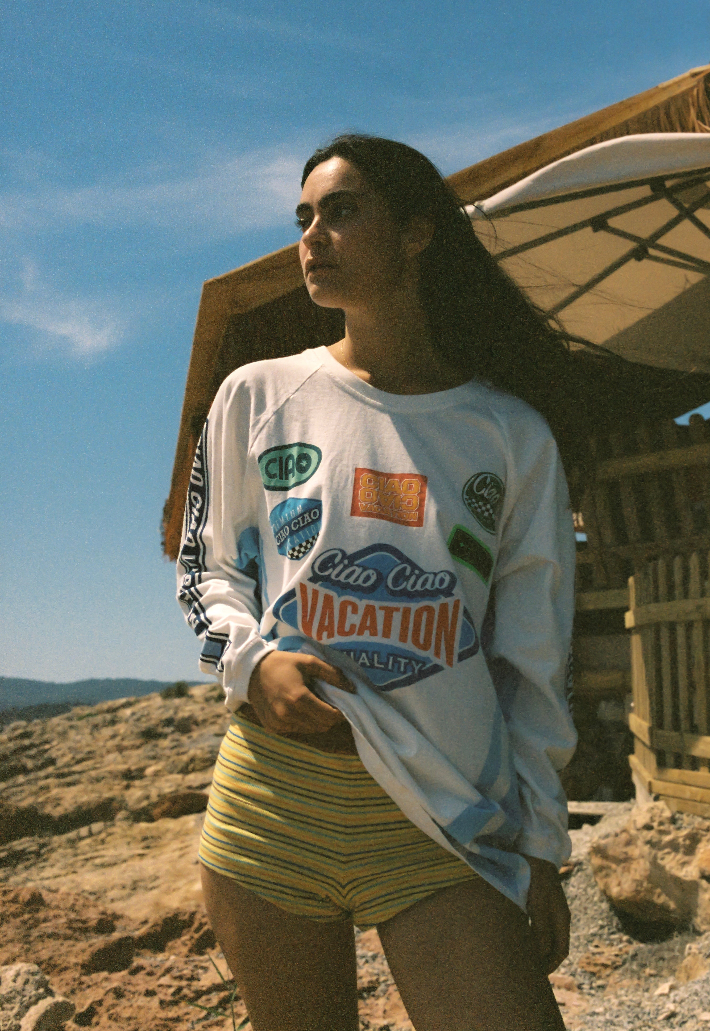Ciao Ciao Vacation | Moto LS Tee