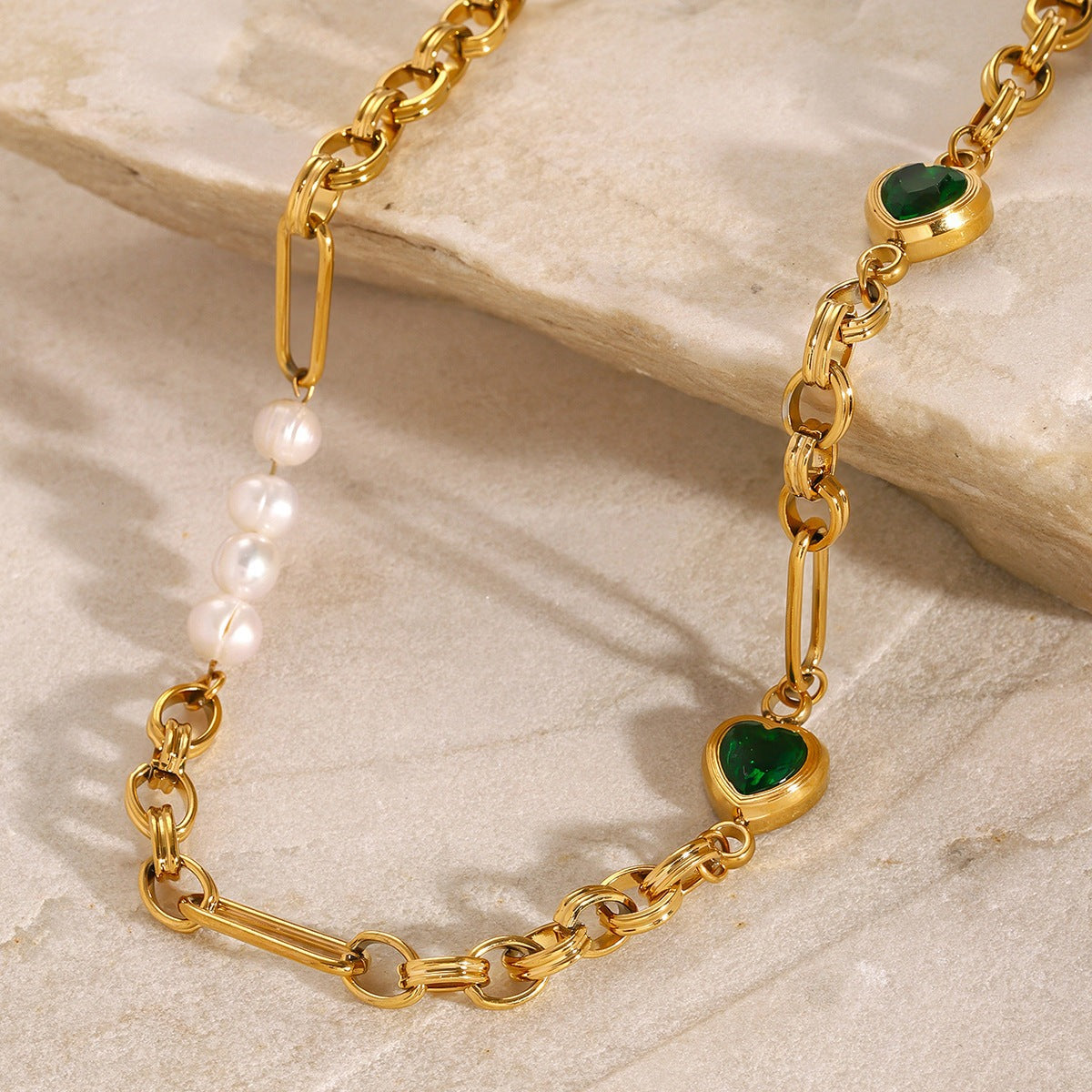 R&T | Orla Emerald Heart Necklace