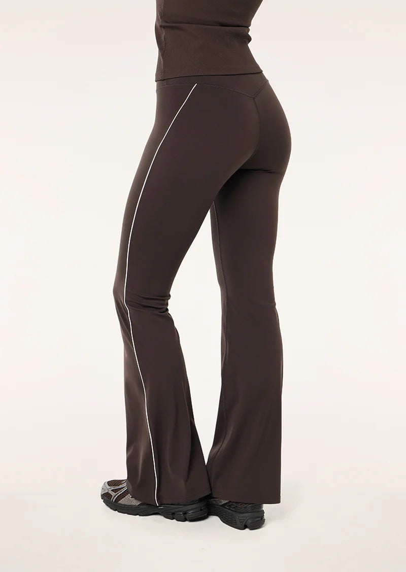 PE Nation | Preview Piping Legging - Coffee