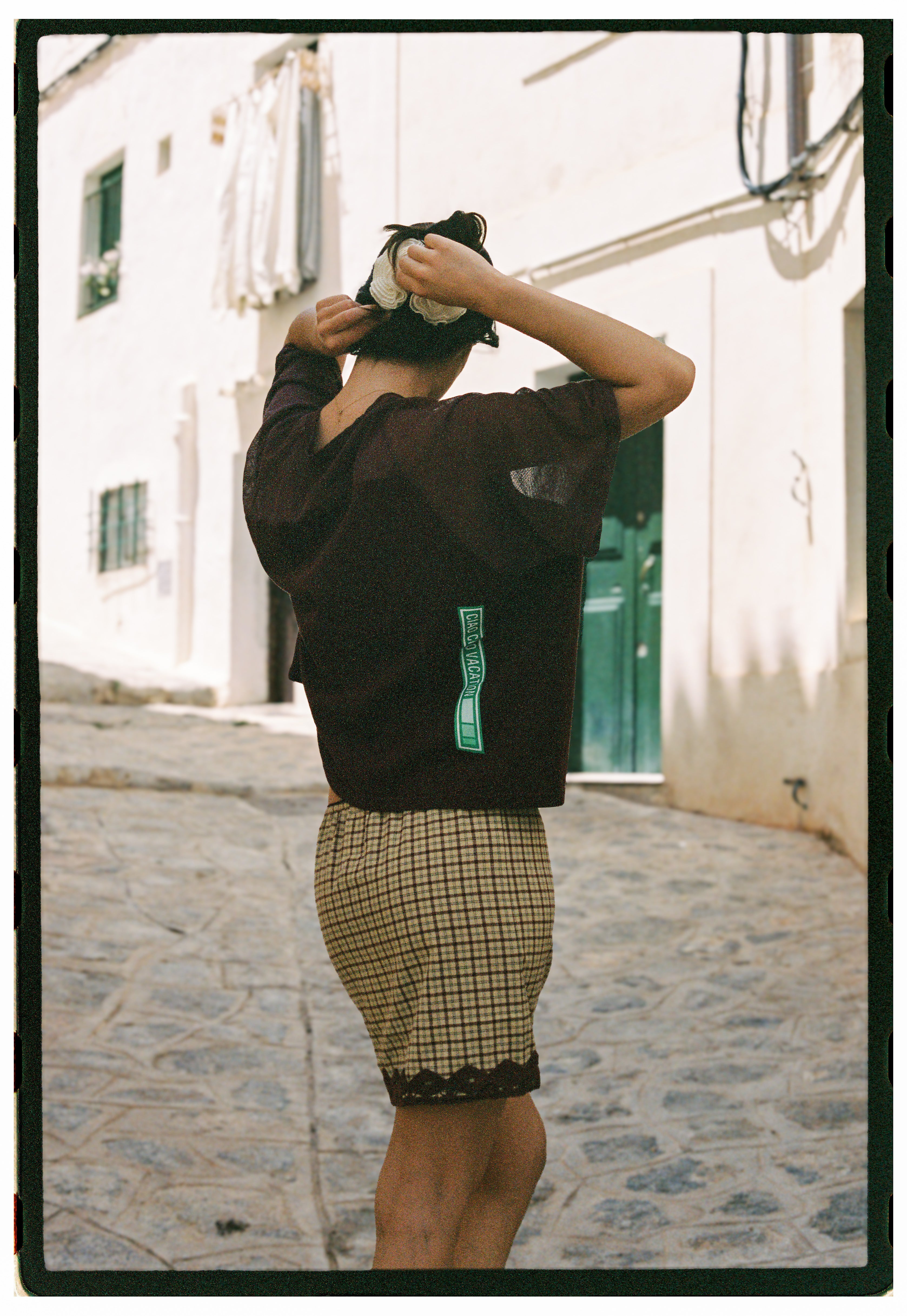 Ciao Ciao Vacation | Rix Mesh Raglan Crop Tee