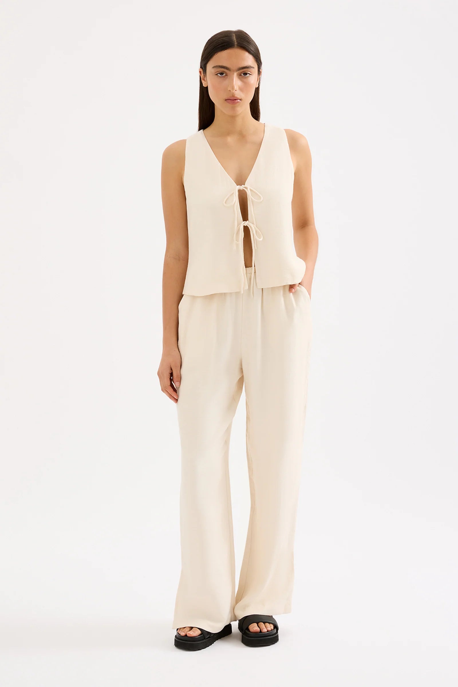 Nude Lucy | Dion Pant - Pannacotta