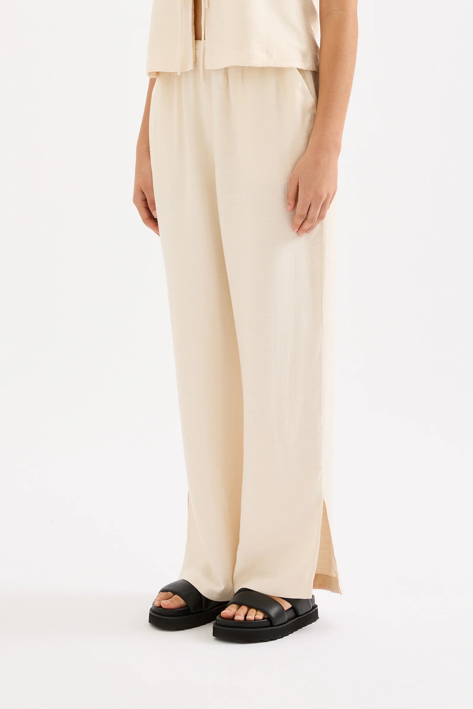 Nude Lucy | Dion Pant - Pannacotta