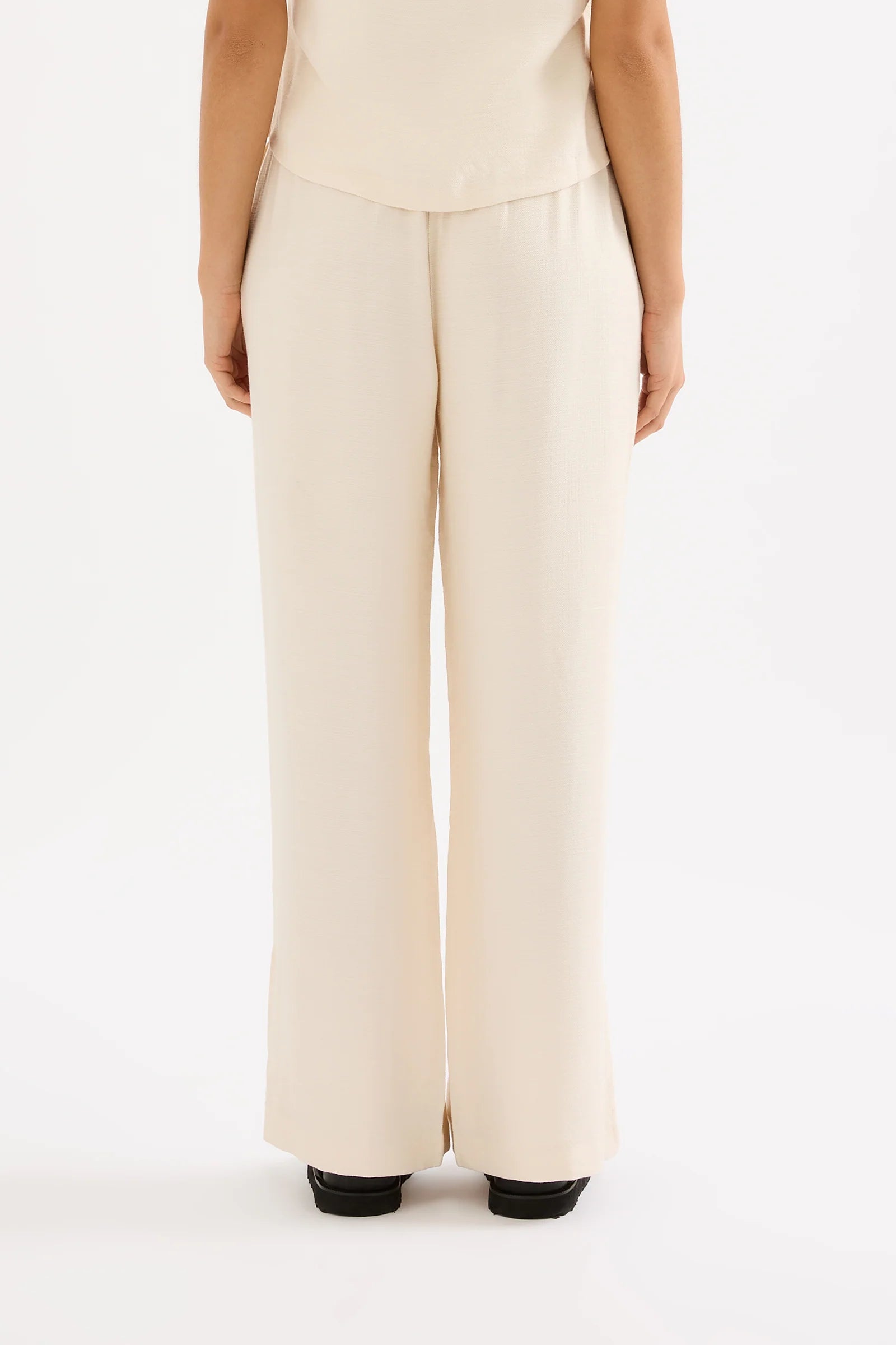 Nude Lucy | Dion Pant - Pannacotta