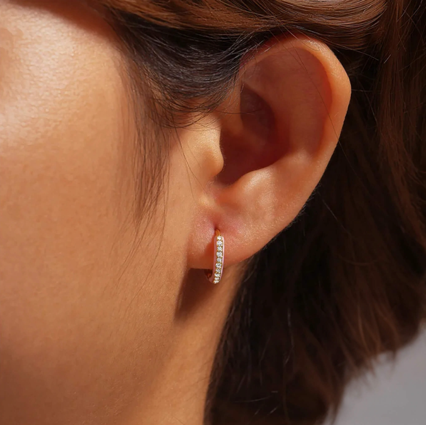 R&T | Grace Enamel Fine Hoop Earrings - Peach