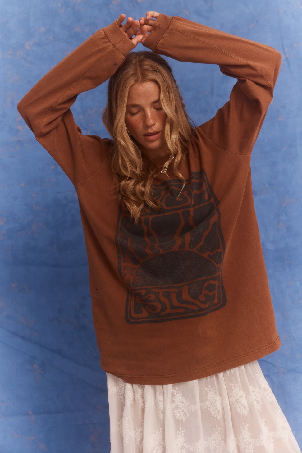 Kinga Csilla | Lino Roses Tee