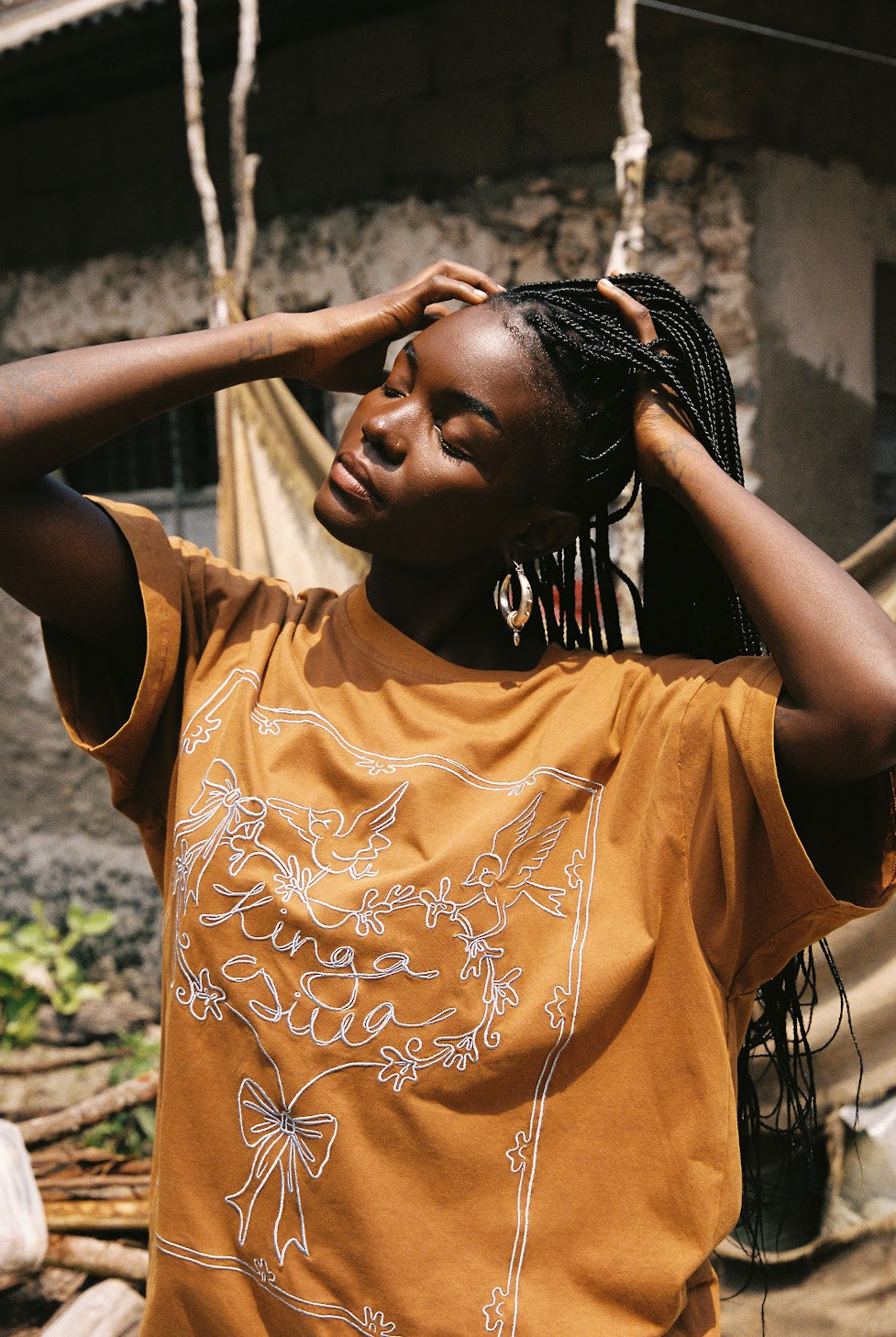 Kinga Csilla | Amante Tee