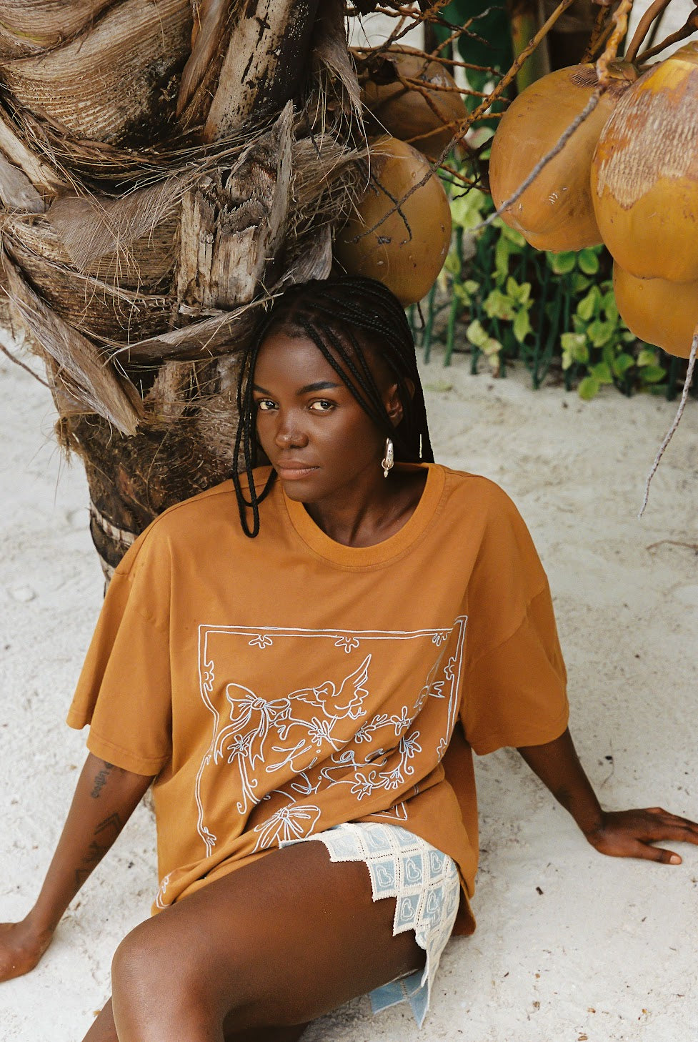 Kinga Csilla | Amante Tee
