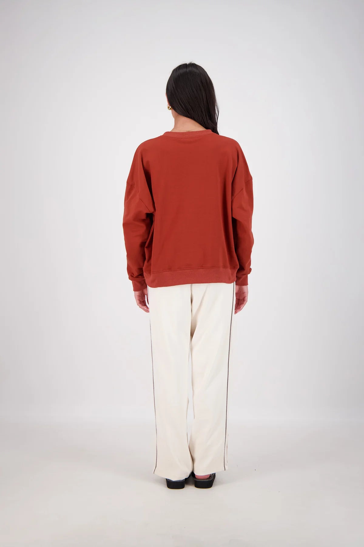 Jasmine Alexa | Back Home Sweatshirt Tobacco