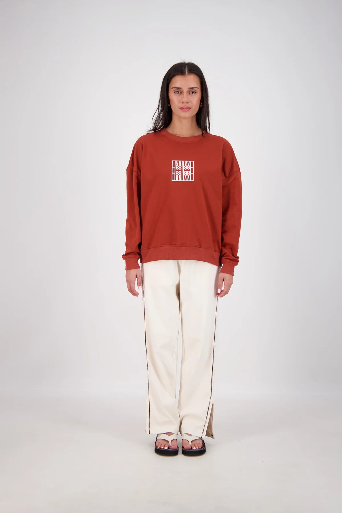 Jasmine Alexa | Back Home Sweatshirt Tobacco