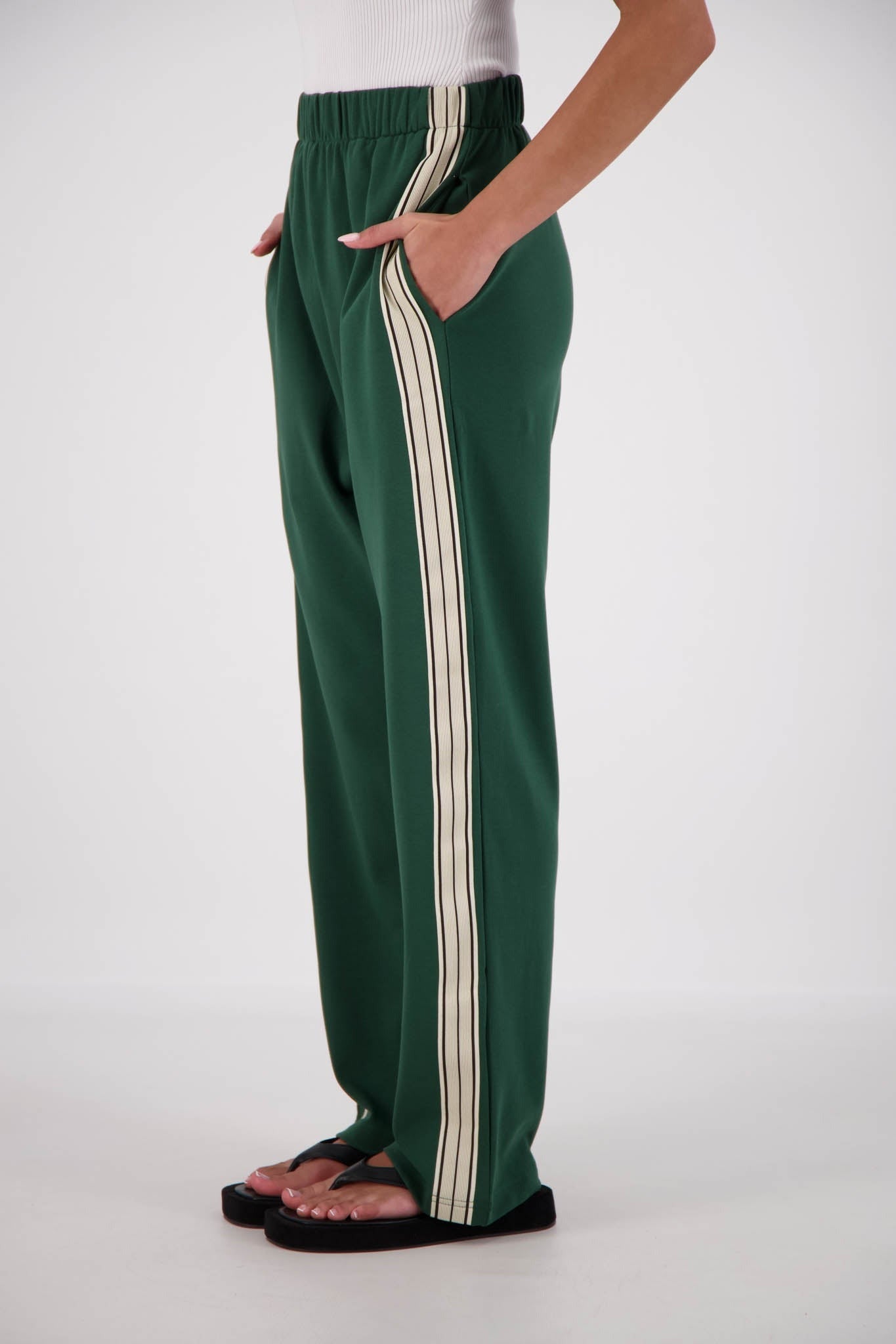 Jasmine Alexa | Panarea Trackpant Forest Green