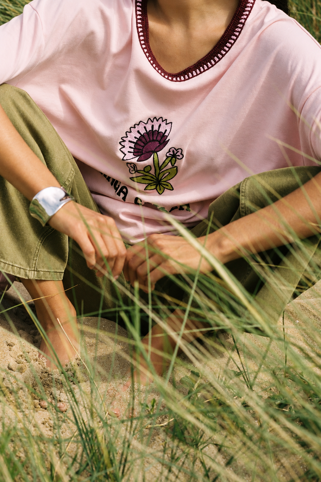 Kinga Csilla | Loto Allora tee