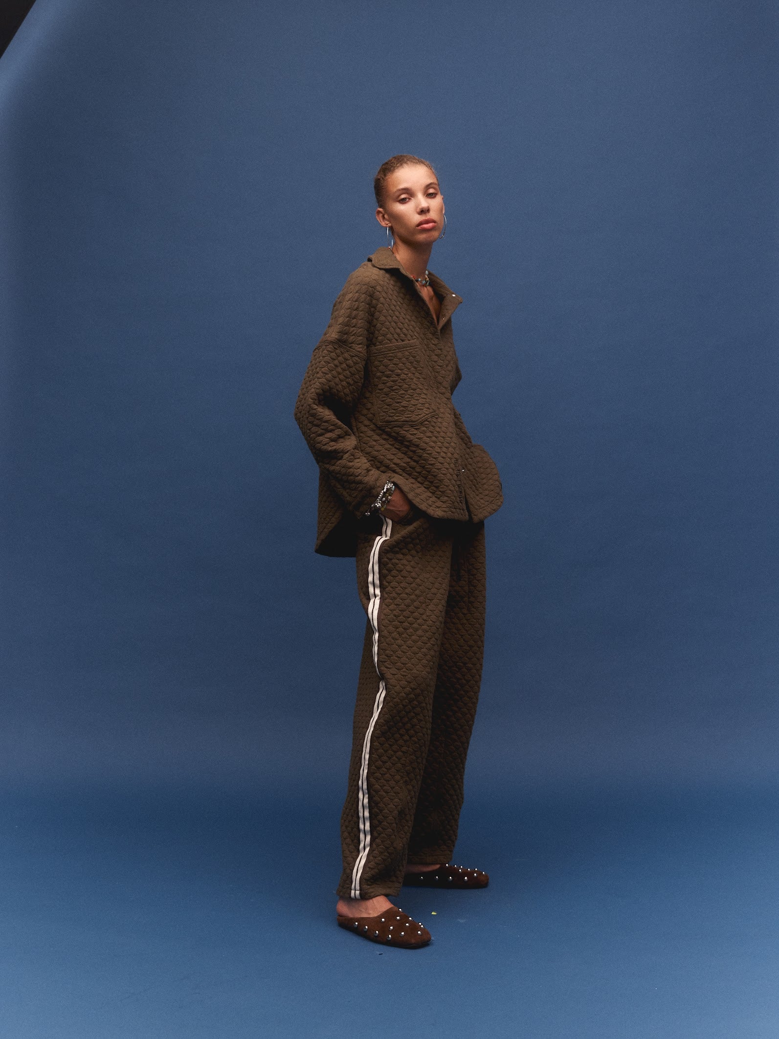 Kinga Csilla Sabbia Quilted Balloon Pant in dark brown — relaxed wide-leg silhouette, styled as a set with Sabbia Quilted Double Pocket Shirt